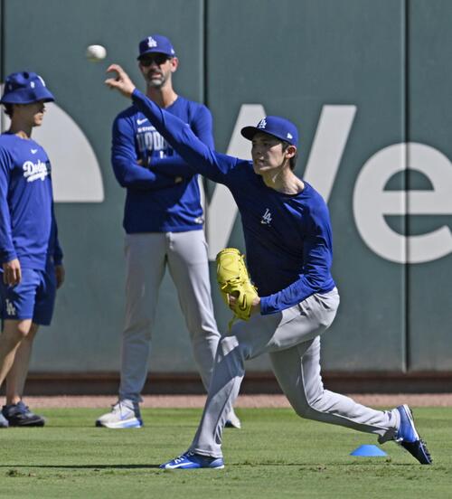 大谷翔平がフルスイングの空振り三振 158キロ直球を狙うも惜しくも凡退