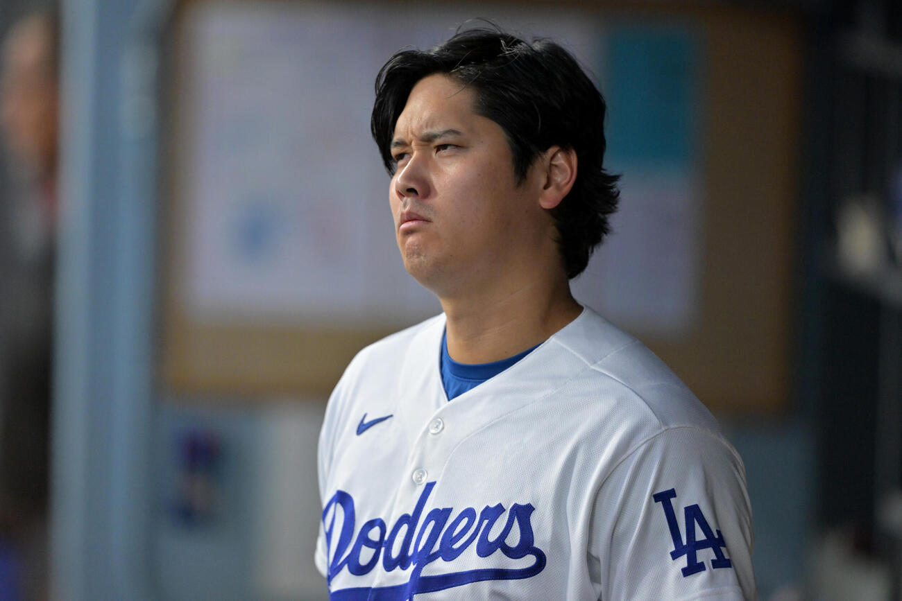 1回、一ゴロに倒れベンチに戻ったドジャース大谷（AP）