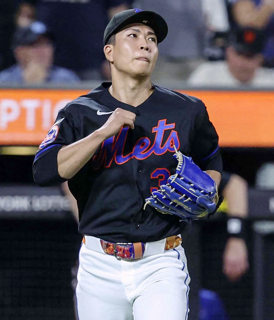 ジャイアンツ戦の9回に5番手で登板したメッツ・千賀。1回を無安打無失点だった＝ニューヨーク（ロイター＝共同）