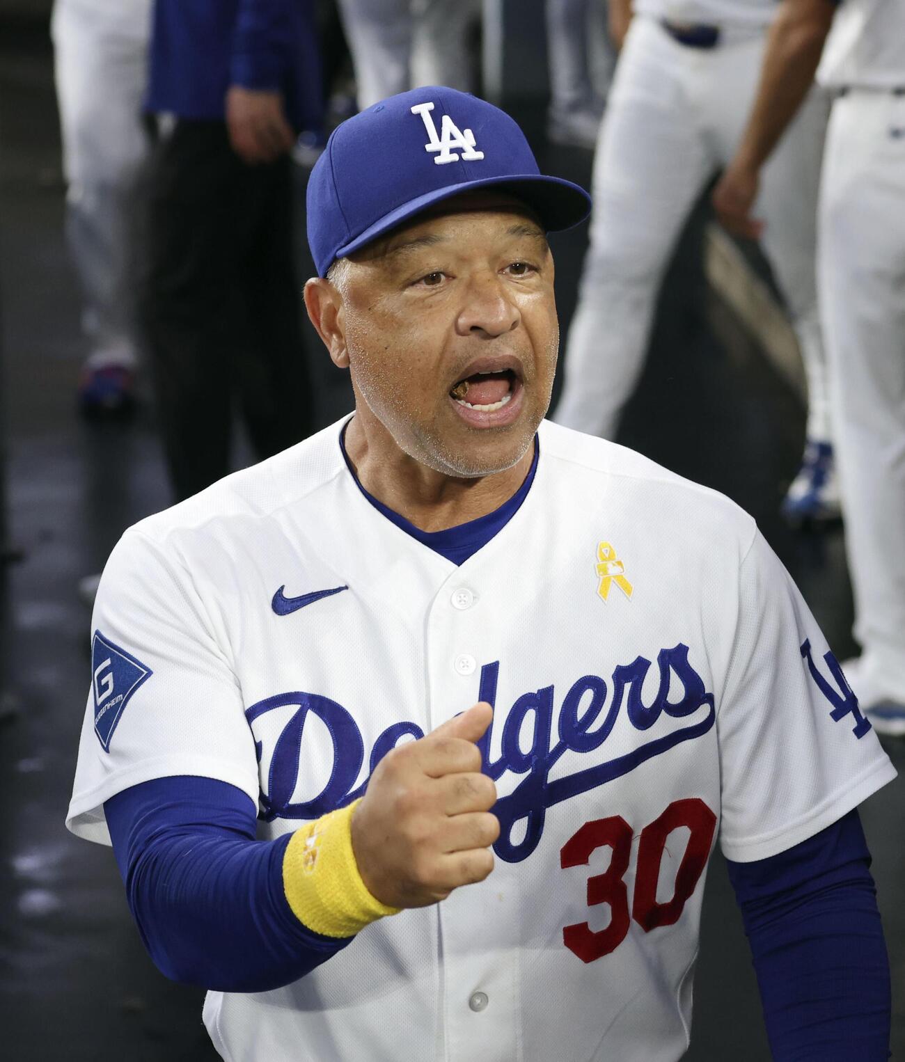 ナショナルズ戦に臨む、ドジャースのロバーツ監督＝ロサンゼルス（共同）