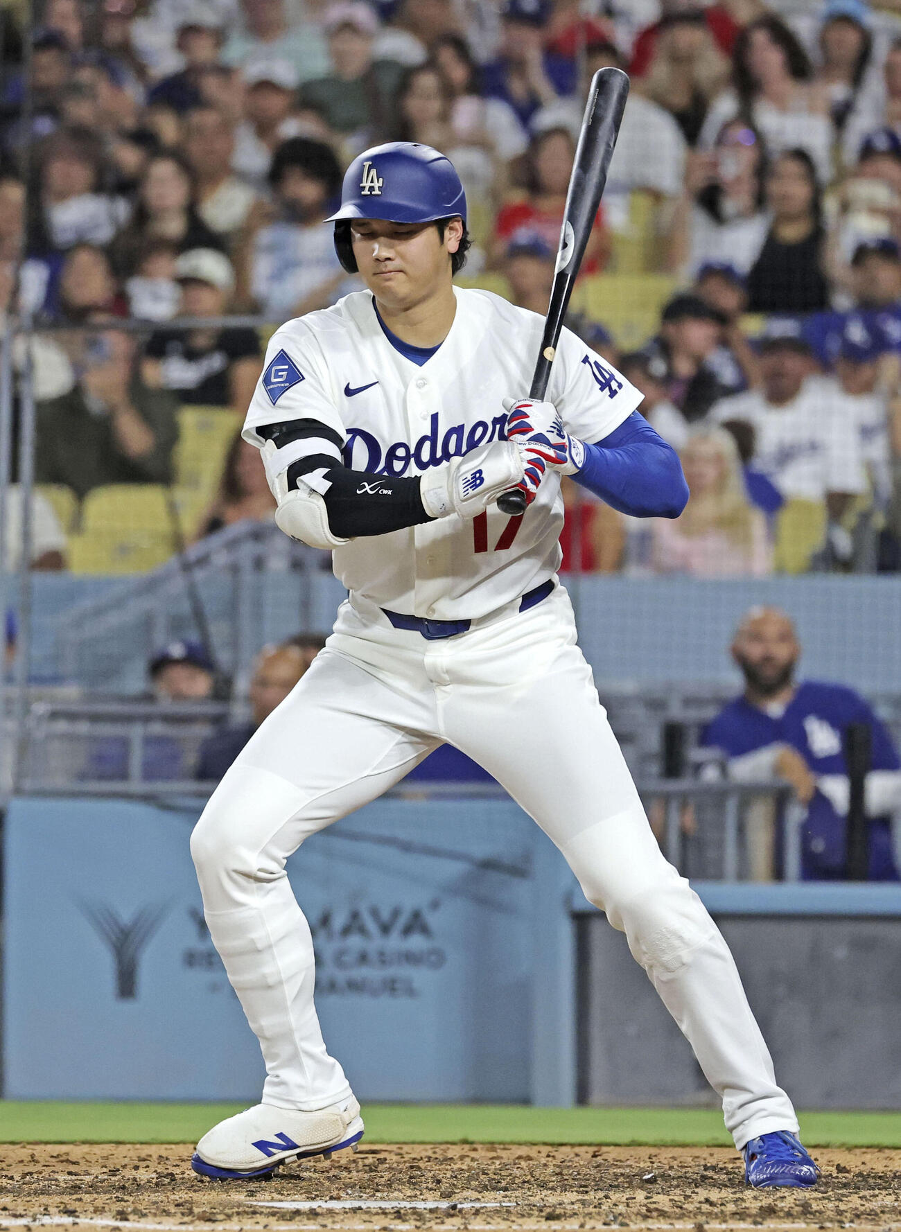 レッズ戦の7回、四球を選ぶドジャース・大谷＝ロサンゼルス（共同）
