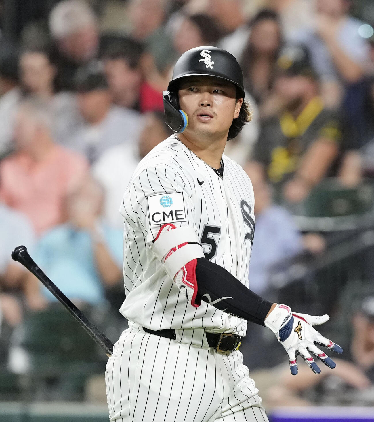 パイレーツ戦の4回、空振り三振に倒れたホワイトソックス・村上＝シカゴ（共同）