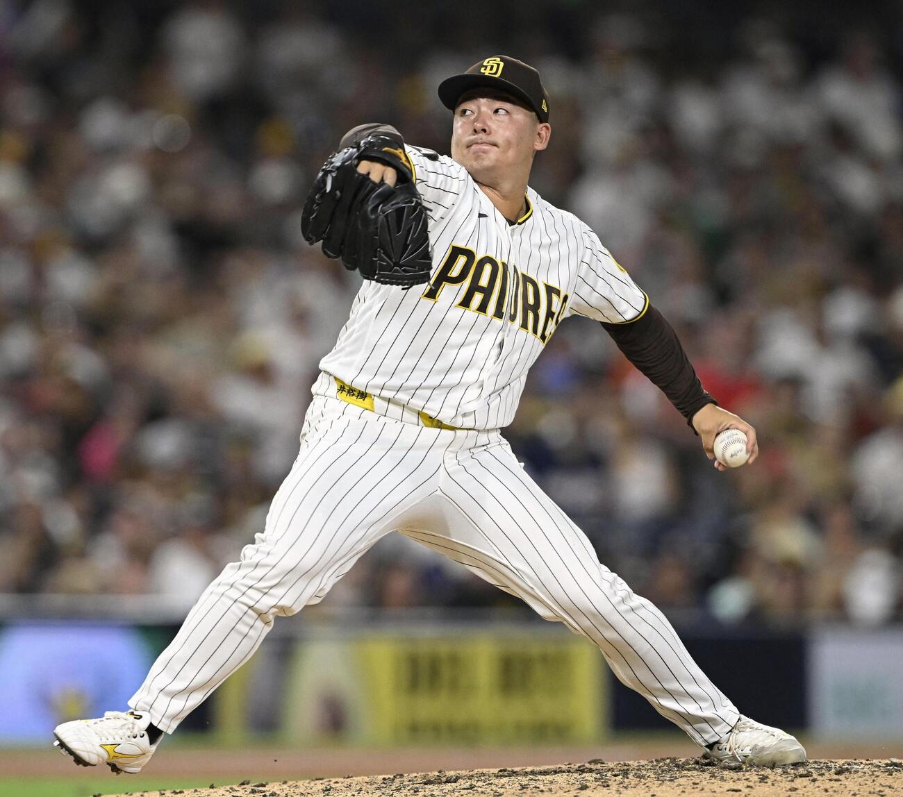 ナショナルズ戦の8回に登板し、2／3回を1失点だったパドレス・松井＝サンディエゴ（ロイター＝共同）