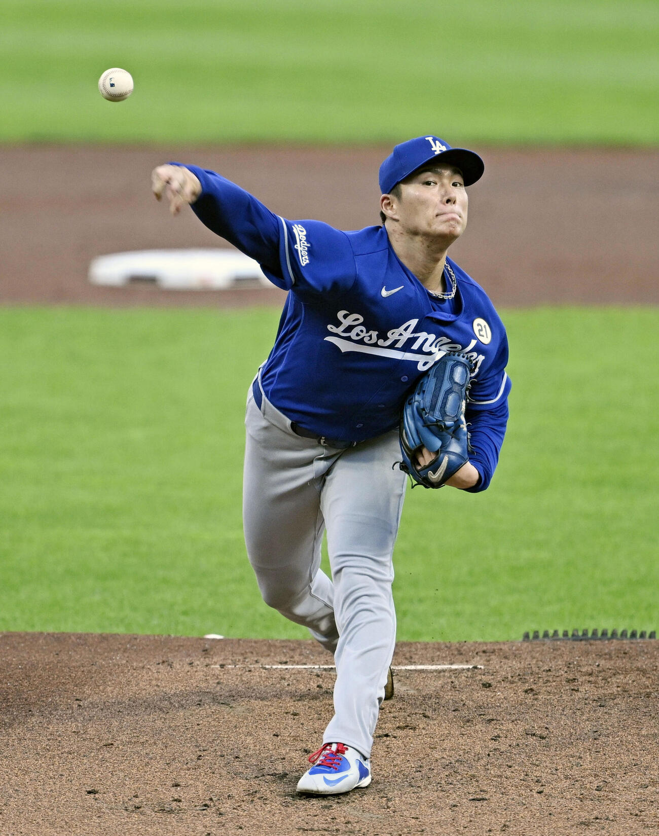 レッズ戦に先発したドジャース・山本＝シンシナティ（共同）