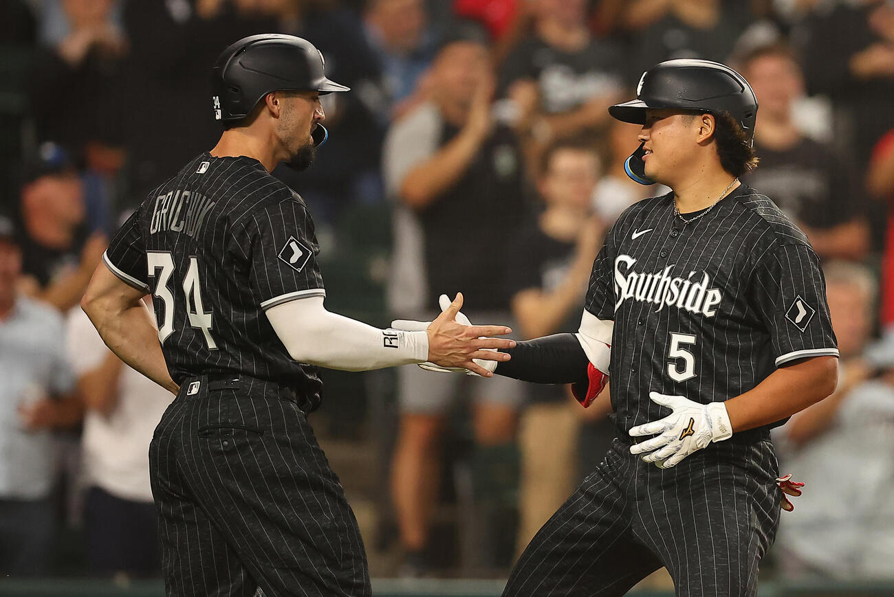 タイガース戦1回、32号3ランを放ち、生還するホワイトソックス村上宗隆（AP）