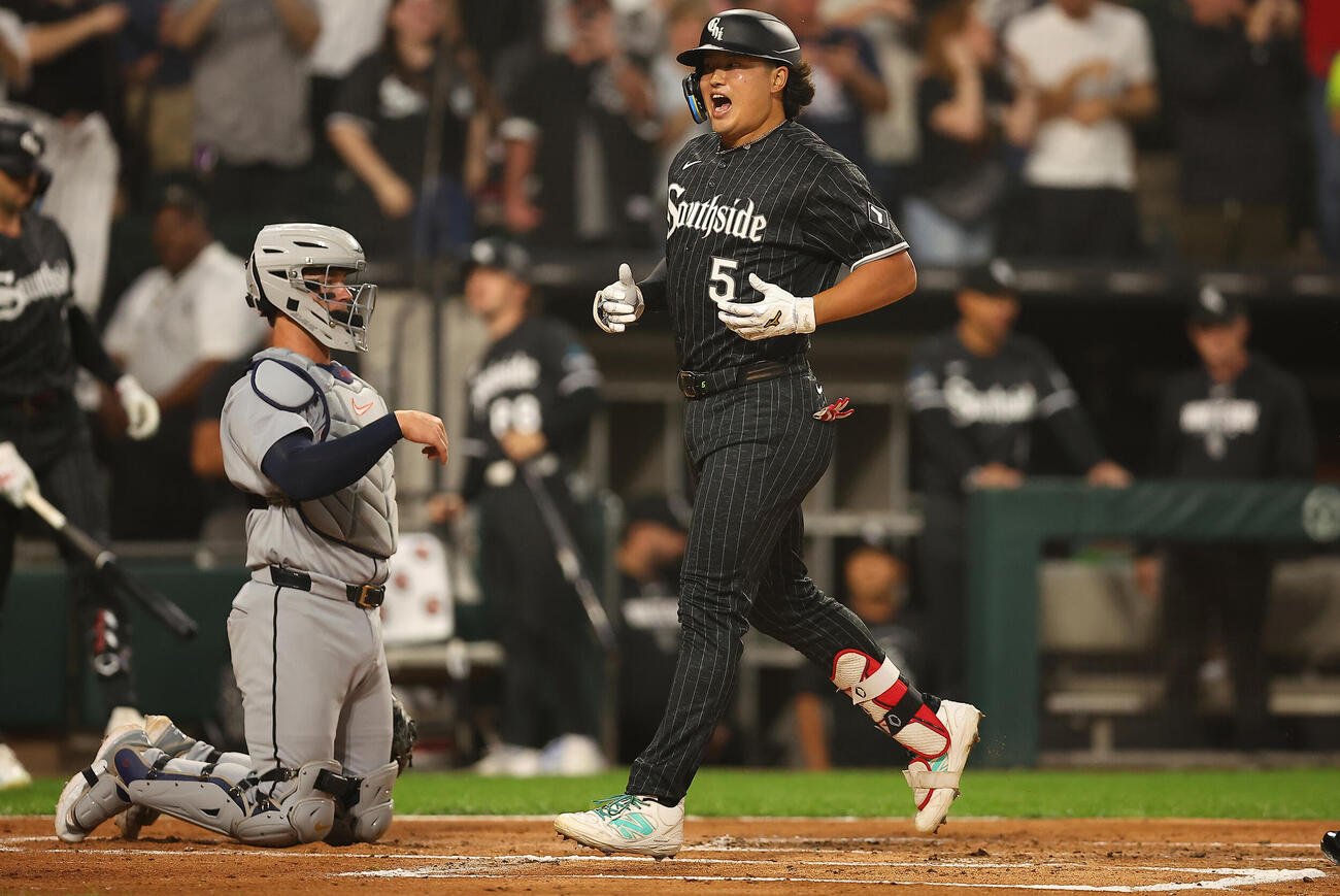 タイガース戦1回、32号3ランを放ち、生還するホワイトソックス村上宗隆（AP）