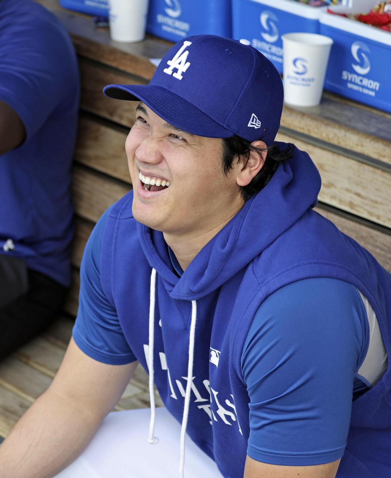 ジャイアンツ戦でベンチのドジャース・大谷＝ロサンゼルス（共同）