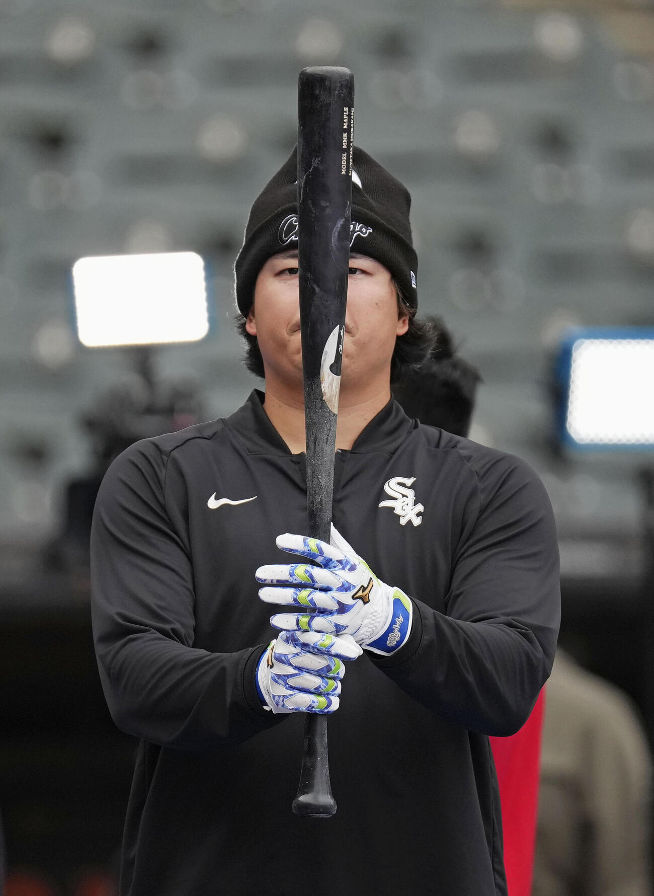 ロッキーズ戦の試合前、調整するホワイトソックス・村上＝シカゴ（共同）