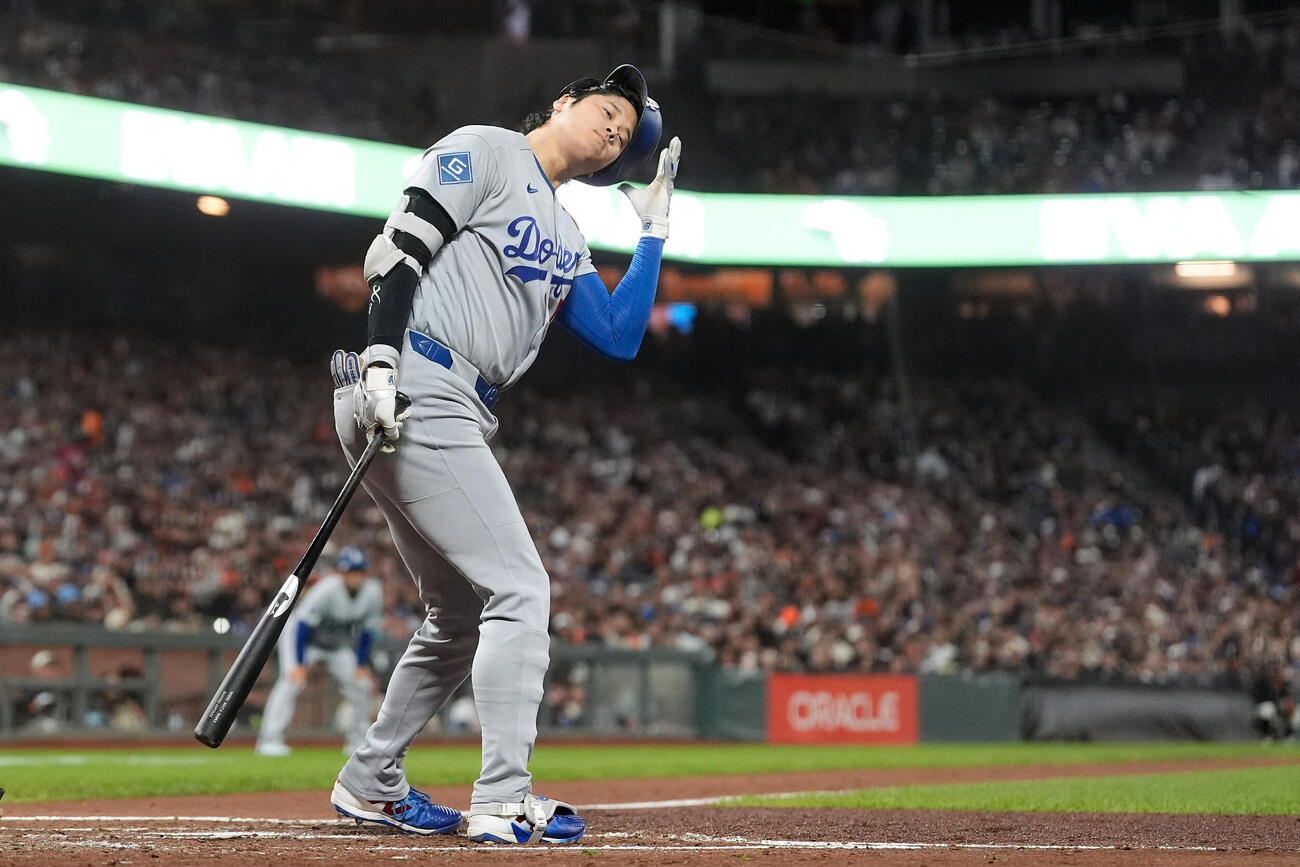 5回、三振に倒れたドジャース大谷（AP）