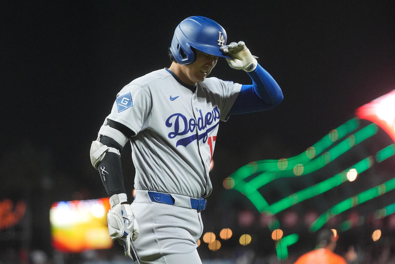 5回、三振に倒れたドジャース大谷（AP）