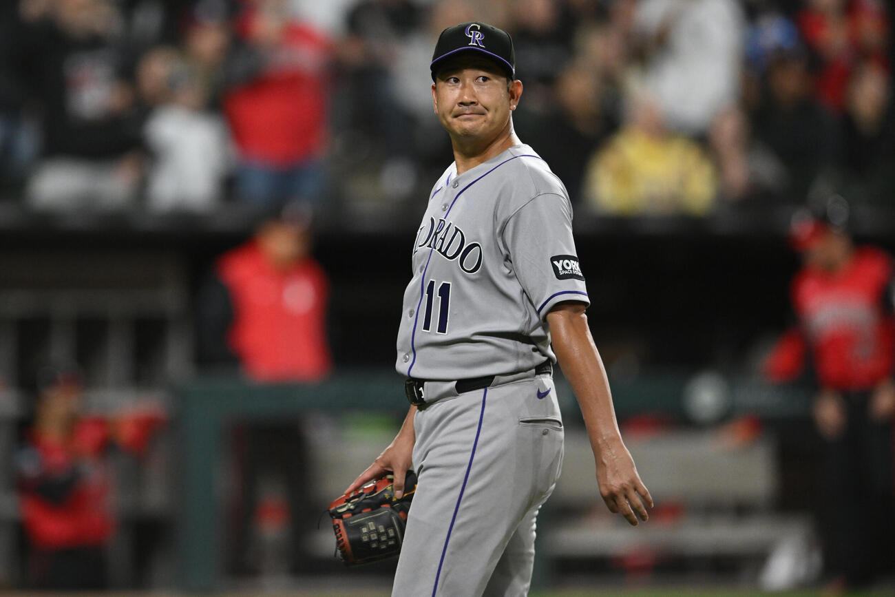 ホワイトソックス戦に先発したロッキーズ菅野智之は7回途中で降板する（AP）