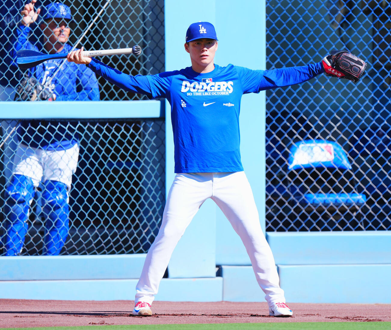 ドジャース対ブレーブス　試合前練習を行うドジャース山本由伸（撮影・垰建太）