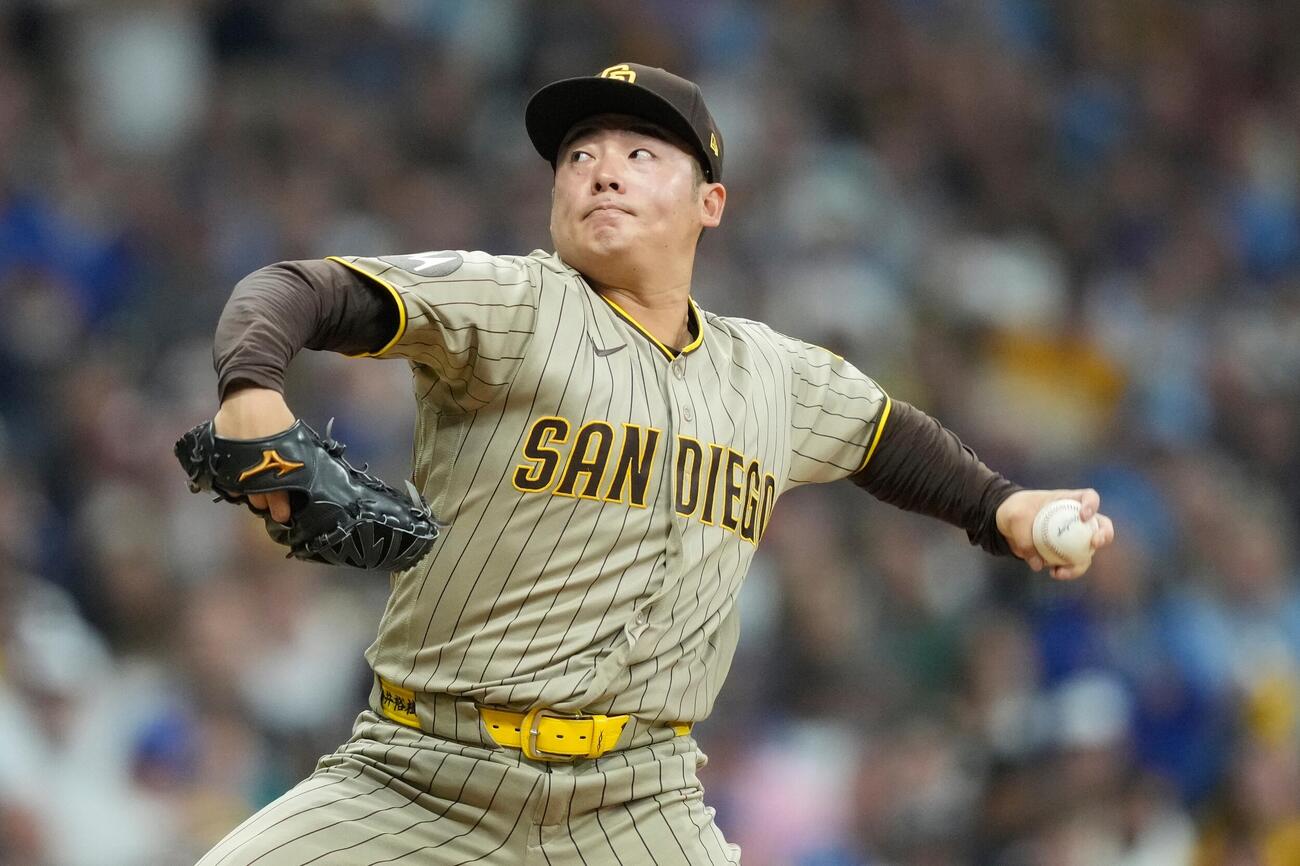 ブルワーズ戦で力投するパドレス松井裕樹（AP）