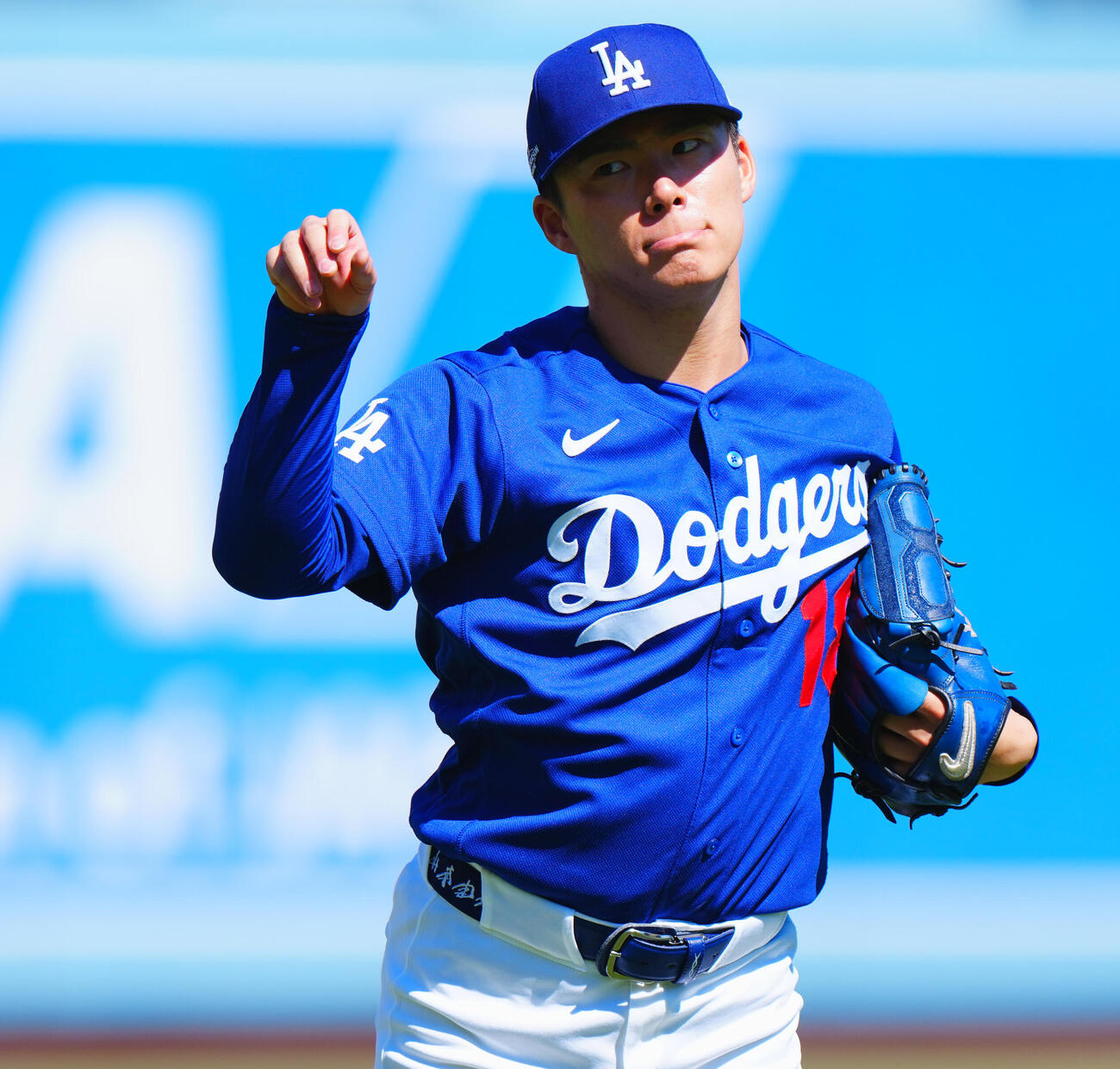 ドジャース対ブレーブス　試合前投球練習を行うドジャース山本由伸（撮影・垰建太）