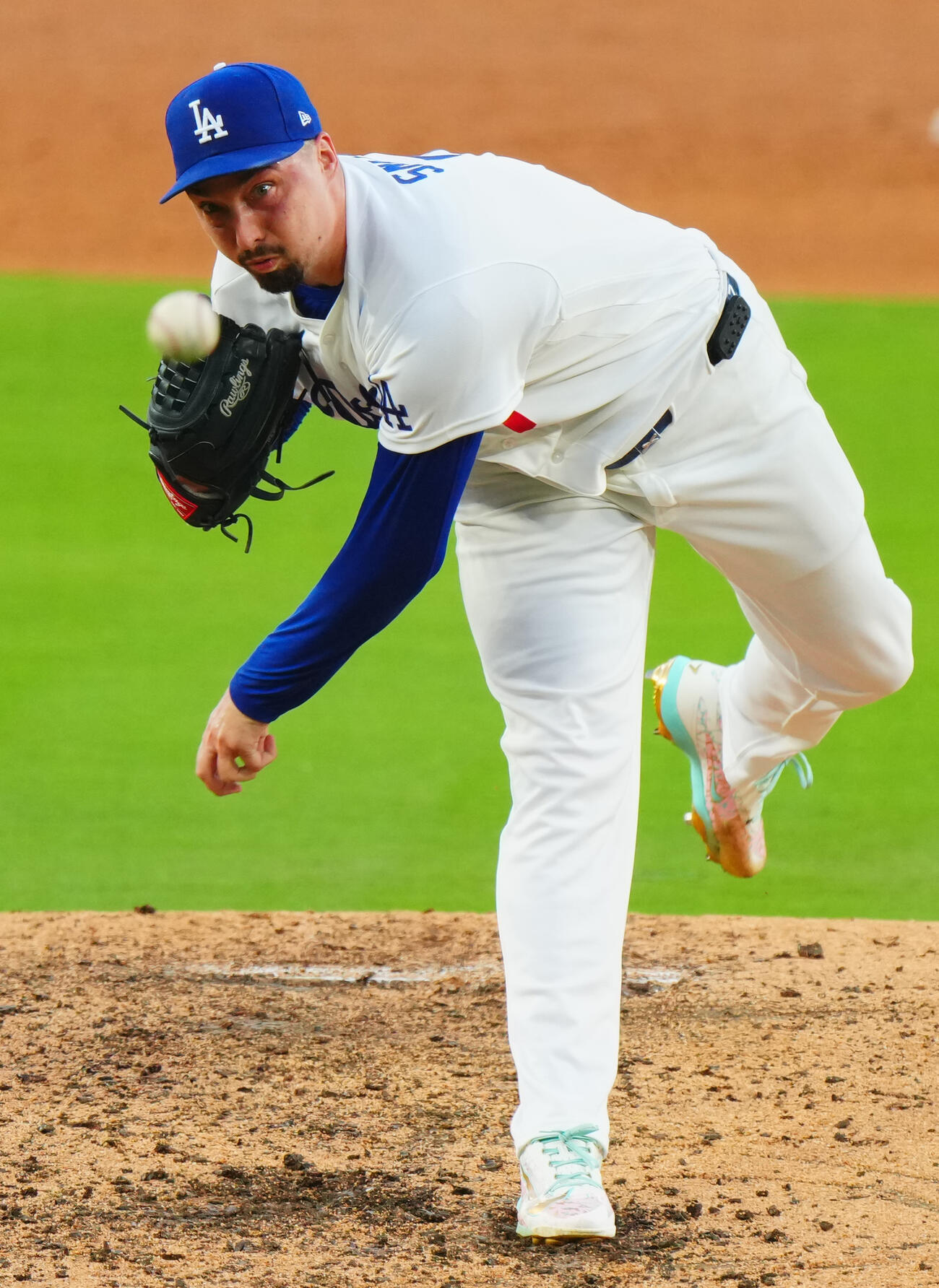 ドジャース対ブレーブス　力投するドジャース先発ブレーク・スネル（撮影・垰建太）
