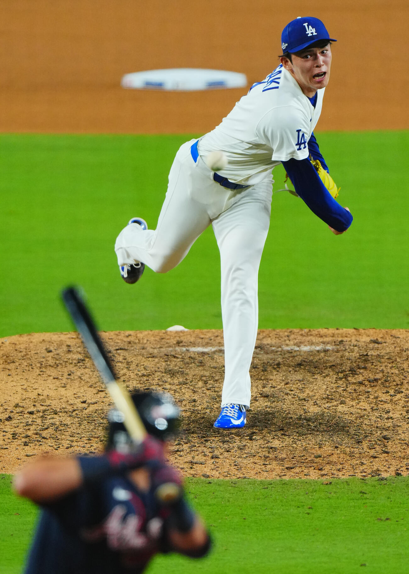 ドジャース対ブレーブス　8回表ドジャース7番手で力投する佐々木朗希（撮影・垰建太）