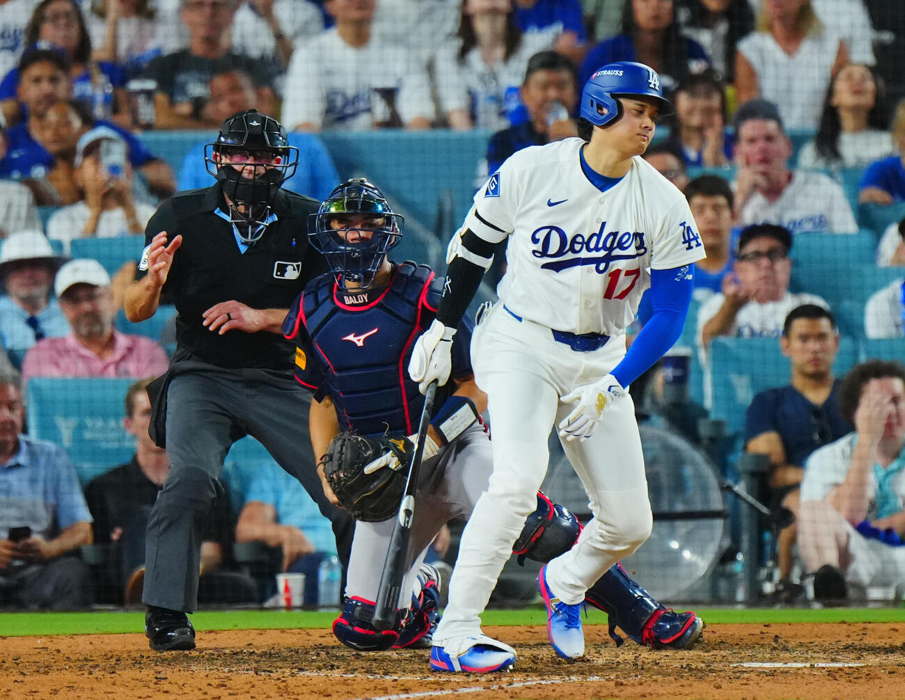 ドジャース対ブレーブス　7回裏ドジャース2死、空振り三振に倒れる大谷翔平（撮影・垰建太）