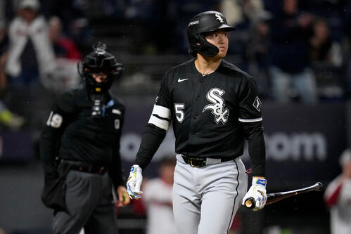 4回、三振に倒れたホワイトソックス村上宗隆(AP)