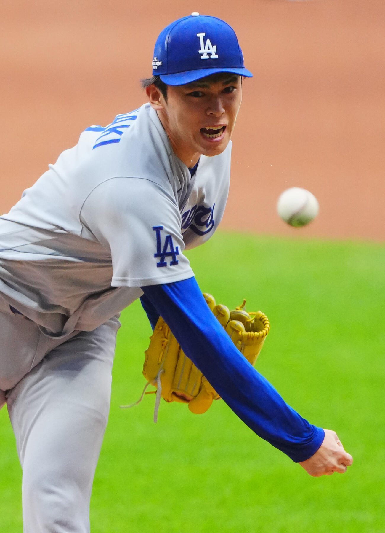 ブルワーズ対ドジャース　4回裏、ドジャース3番手で力投する佐々木朗希（撮影・垰建太）
