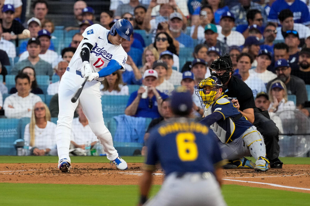2回、3ランを放つドジャース大谷翔平（AP）