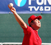 ブルペンで投球練習を行ったレッドソックス松坂（撮影・たえ見朱実）