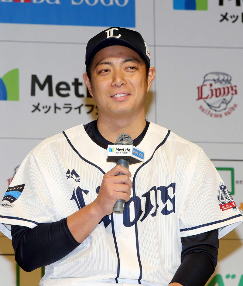 西武高木勇人が初ユニ姿 個性的回答で会場沸かせる - プロ野球 : 日刊