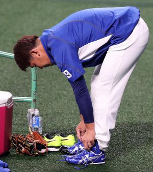 中日松坂が足固め、本拠デビュー戦へ新スパイク2種 - プロ野球 : 日刊