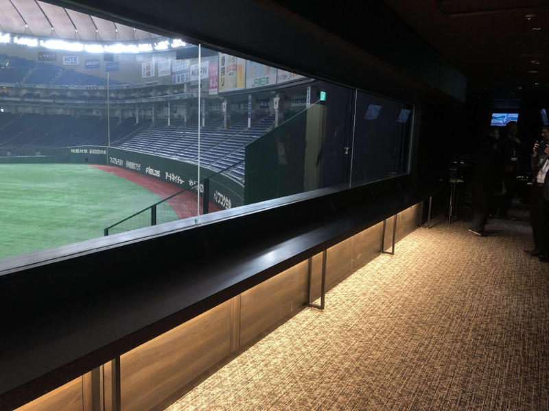 巨人、東京ドーム外野年席の専用ラウンジ内部を公開 - プロ野球 : 日刊 