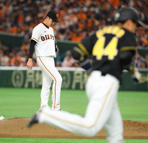 ２回表阪神２死、野上亮磨は梅野隆太郎に左中間先制本塁打を浴びる（撮影・宮崎幸一）