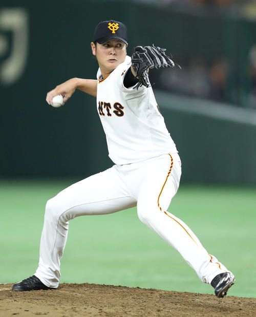 巨人対広島 7回に巨人2番手で登板した宮国(撮影・河野匠)