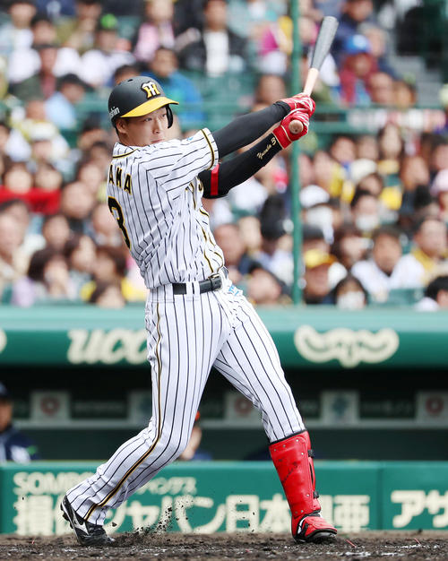 阪神対ヤクルト　５回裏阪神無死二塁、大山は右前適時打を放つ（撮影・加藤哉）