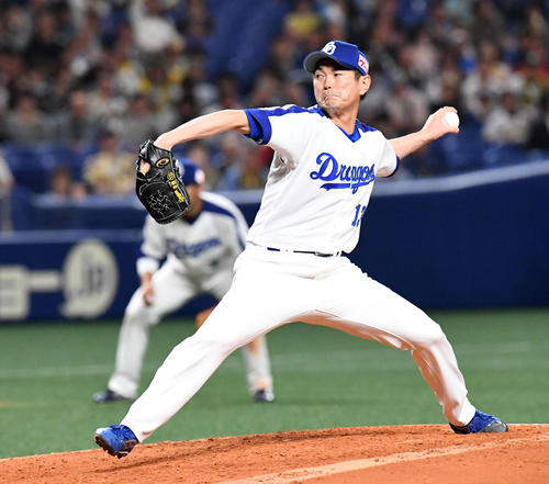 中日対阪神　中日２番手の岩瀬（撮影・前岡正明）