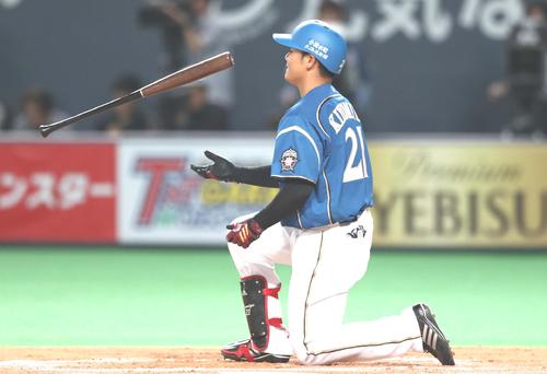 日本ハム対楽天　７回裏日本ハム２死三塁、三振に終わる清宮（撮影・黒川智章）