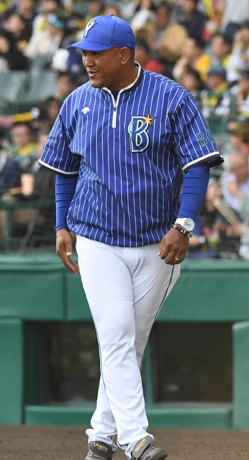 週末限定値下げ！！激レア　大洋ホエールズ ラミレス監督　ユニフォーム 横浜 大洋 ホエールズ 復刻 ラミレス ホーム ユニフォーム L