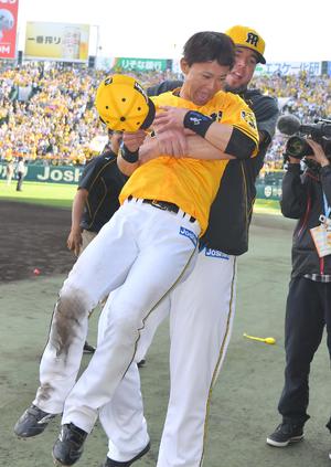 阪神上本、ガチ勝負約束の大和の前で4打点大暴れ - プロ野球 : 日刊