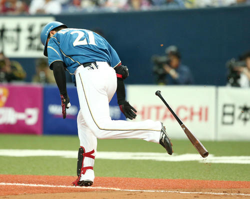 オリックス対日本ハム 4回表日本ハム無死、清宮は三ゴロに終わる(撮影・佐藤翔太)