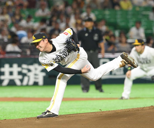 ソフトバンク対日本ハム ソフトバンク先発の東浜(撮影・梅根麻紀)