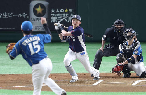日本ハム対西武　１回表西武１死、２番打者の源田は中飛に倒れる。投手上沢（撮影・河野匠）