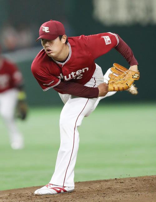 巨人対楽天　楽天先発の近藤（撮影・狩俣裕三）