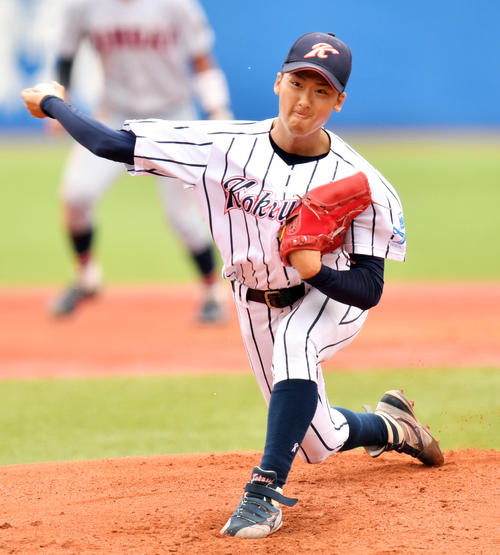 神奈川大対東日本国際大　先発で力投する東日本国際大・船迫（撮影・滝沢徹郎）