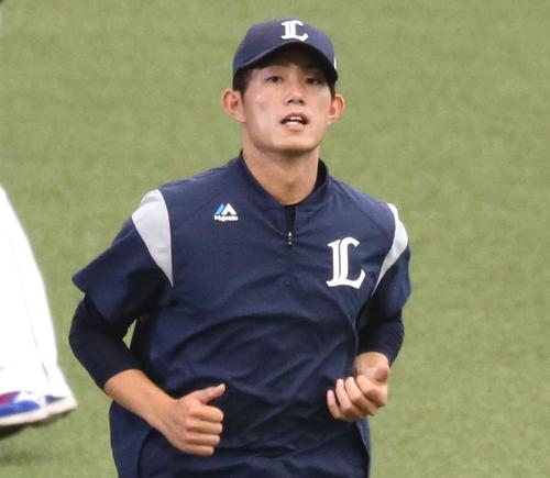 西武対ヤクルト　試合前、ウオーミングアップを行う西武今井（撮影・河野匠）