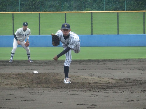 侍ジャパン大学代表選考合宿の紅白戦に登板した立大・田中（撮影・久保賢吾）