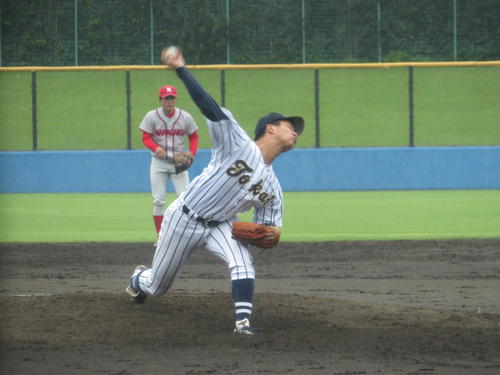 侍ジャパン大学代表選考合宿の紅白戦に登板した東海大・小郷賢（撮影・久保賢吾）