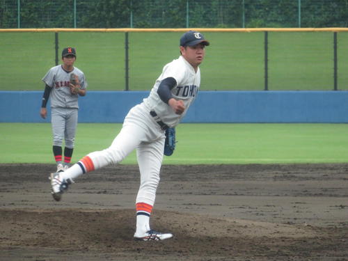 侍ジャパン大学代表選考合宿の紅白戦に登板した東北福祉大・津森（撮影・久保賢吾）