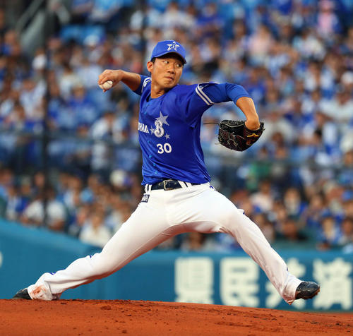DeNA先発の飯塚悟史(撮影・宮崎幸一)