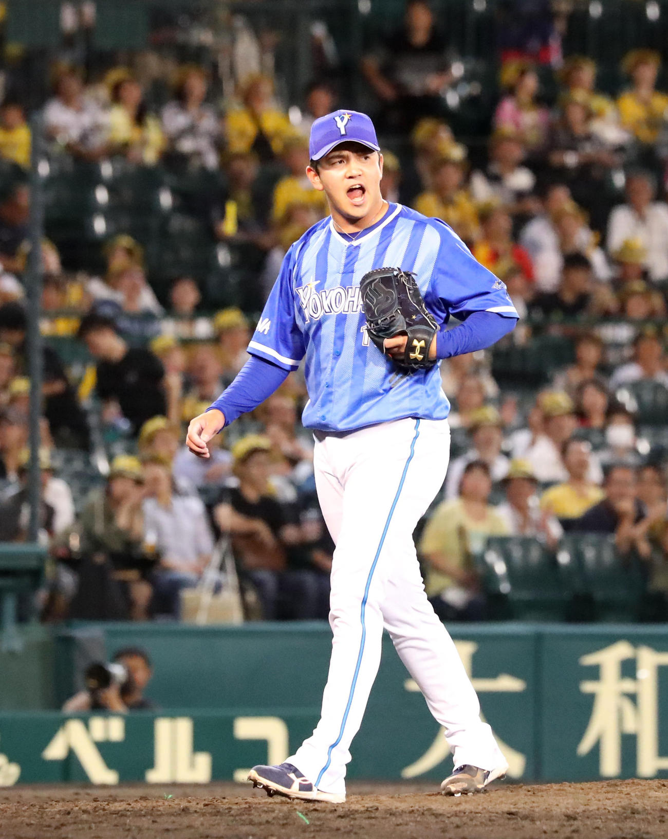 無失点ピッチングで締めた山崎（撮影・加藤哉）