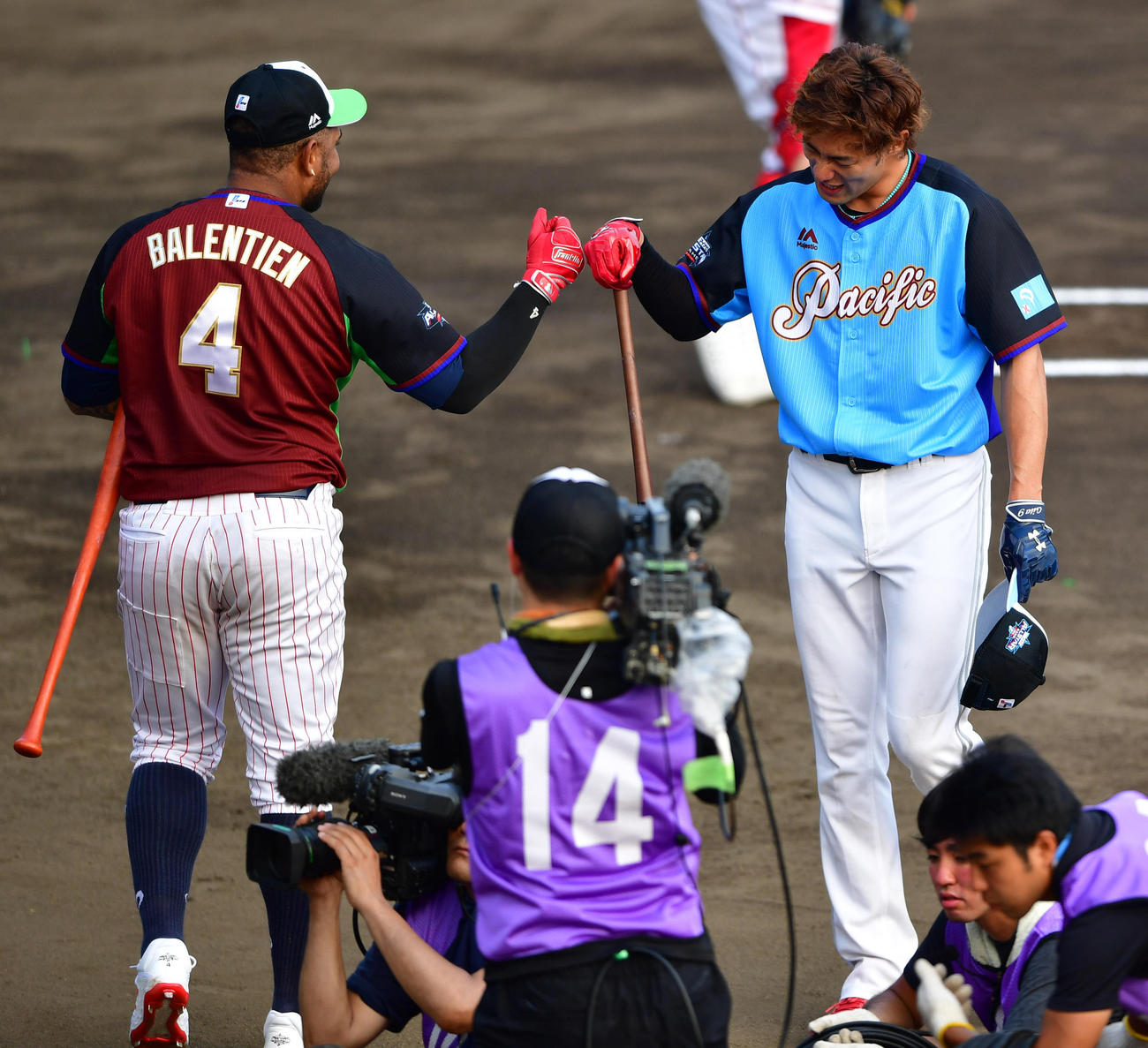 全セ対全パ　ホームラン競争に出場する柳田（撮影・清水貴仁）
