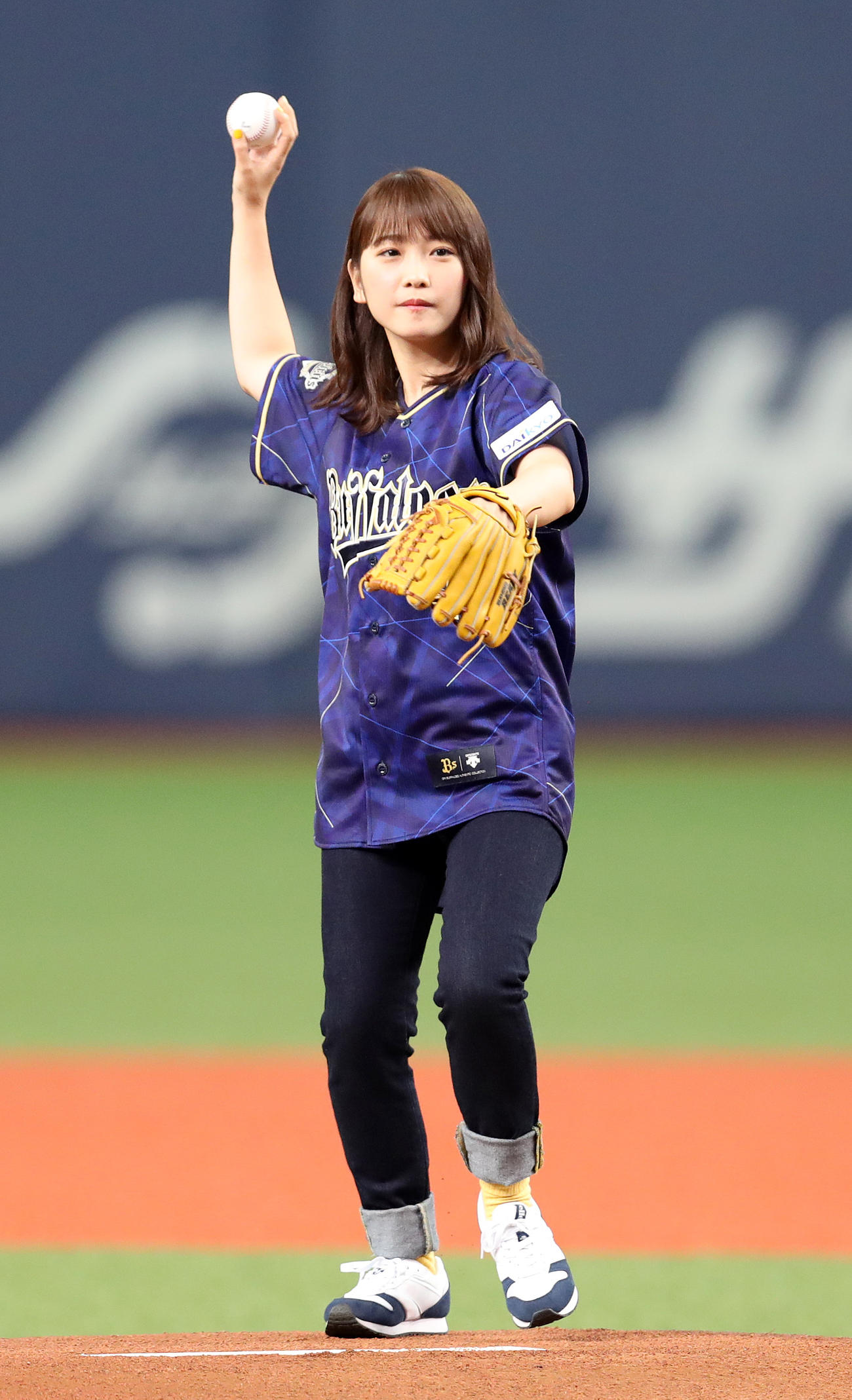 川栄李奈が2度目の始球式「今回の方が良かった」 - プロ野球 : 日刊