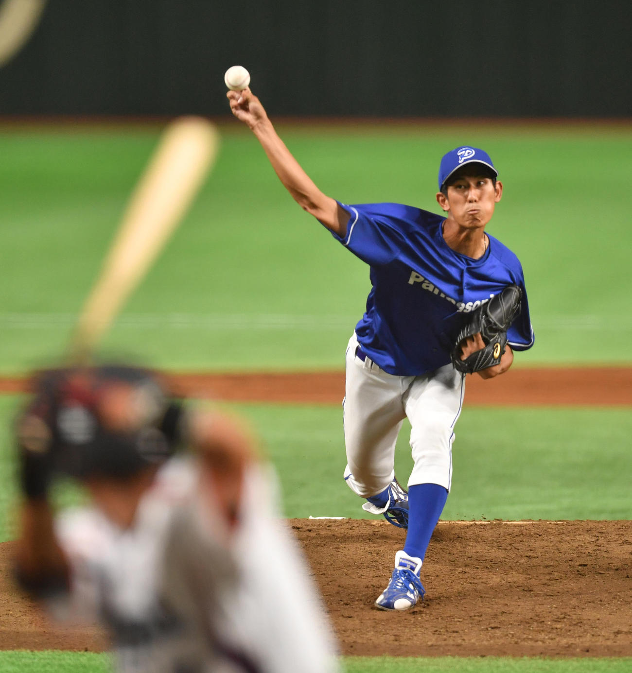 先発したパナソニックの吉川(撮影・柴田隆二)