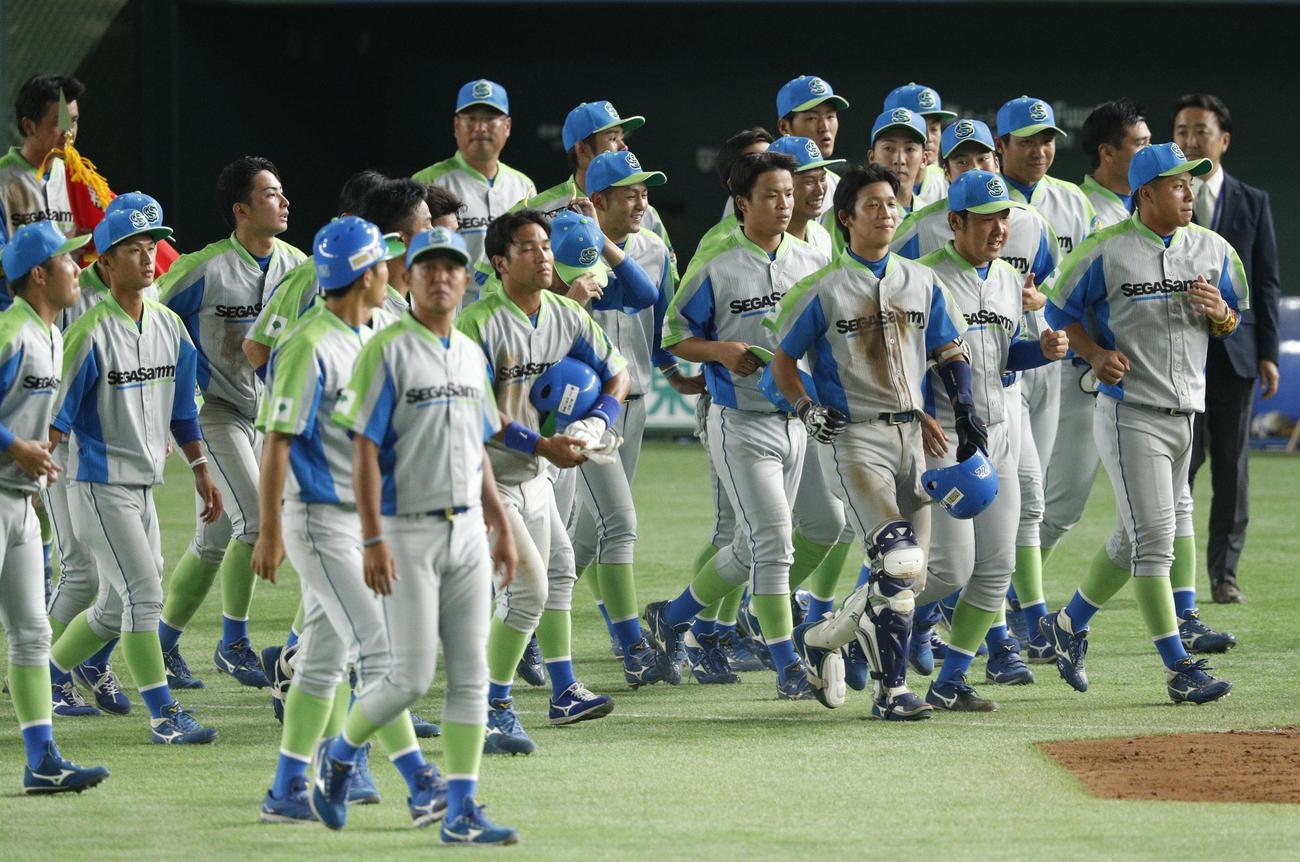 三菱重工神戸・高砂に敗れ、決勝進出を逃したセガサミーナイン(共同)